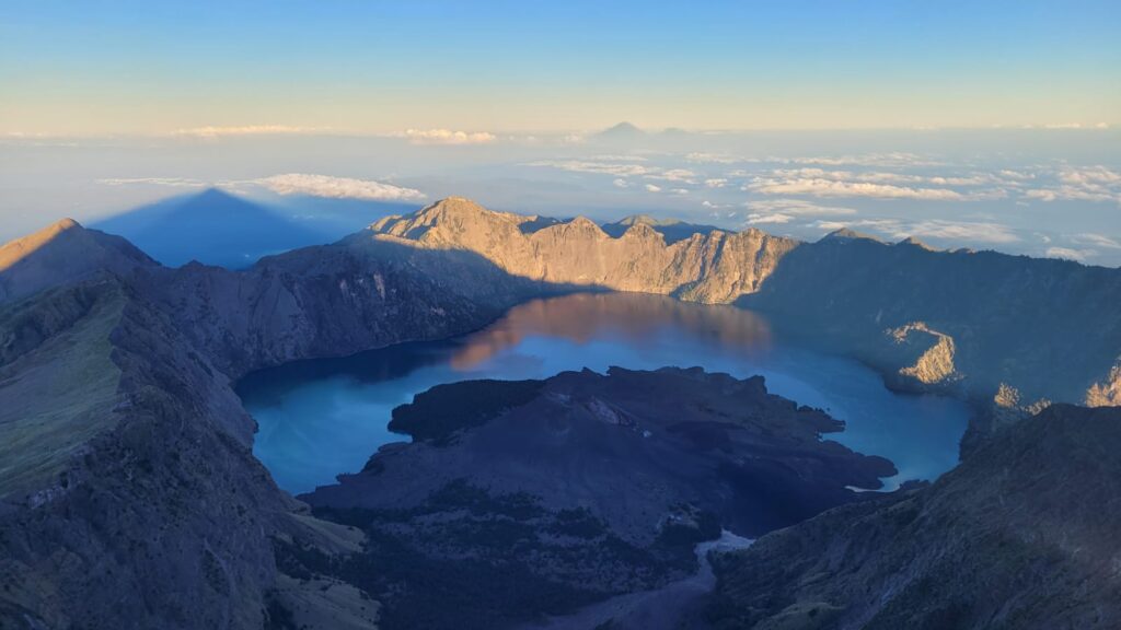 Rinjani Trekking Summit 2D1N